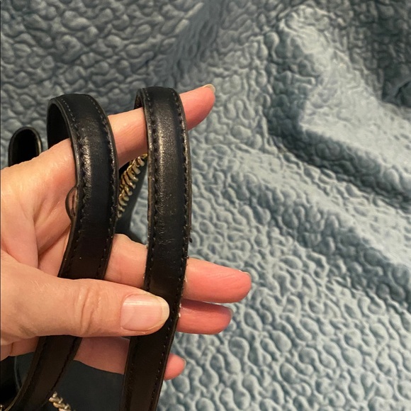 Michael Kors Black Shoulder Bag with Gold Chain - Picture 6 of 8